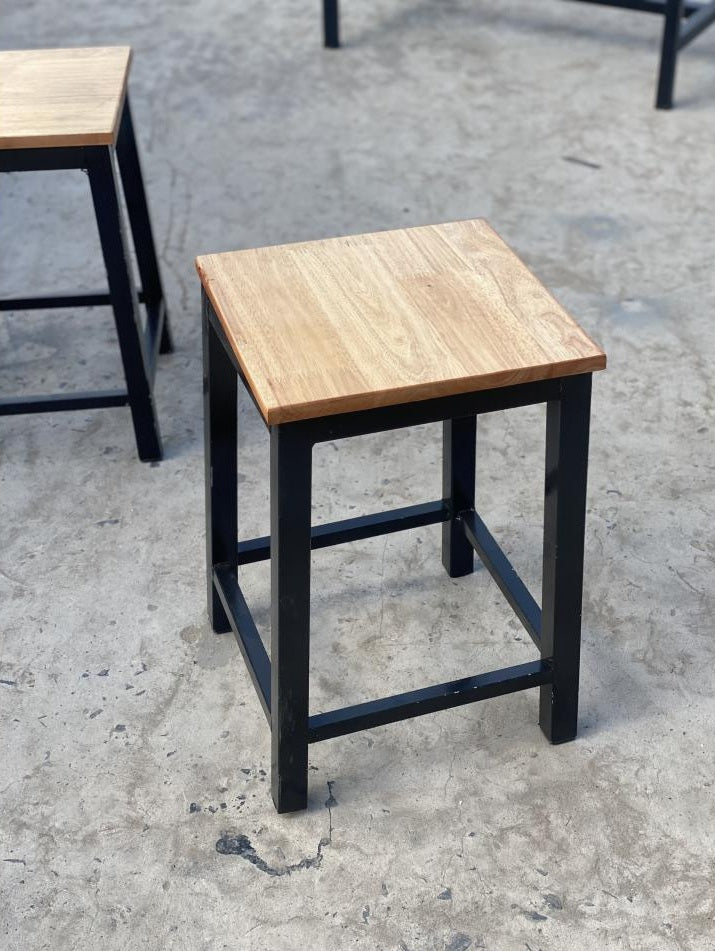 Restaurant Dining Chair – Wooden Seat & Sturdy Metal Frame | Café & Bistro Seating